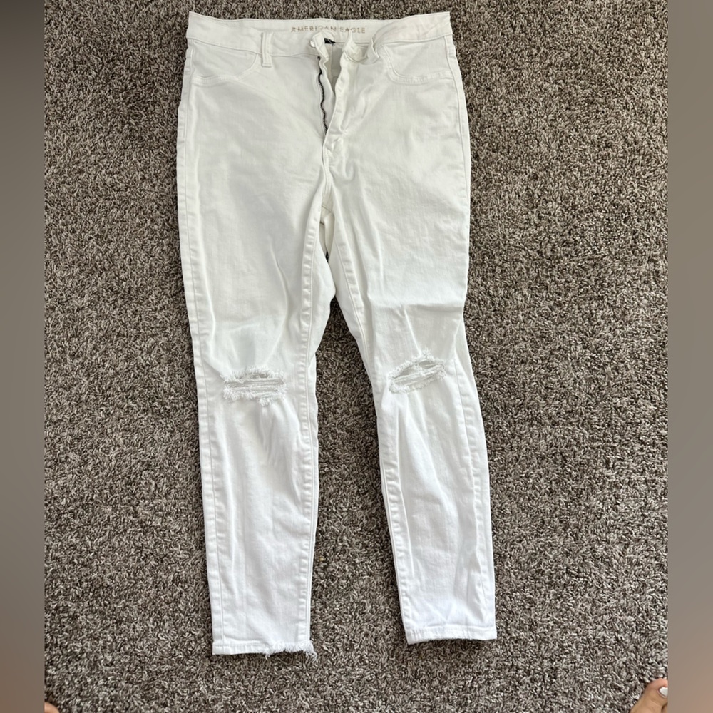 White skinny jeans